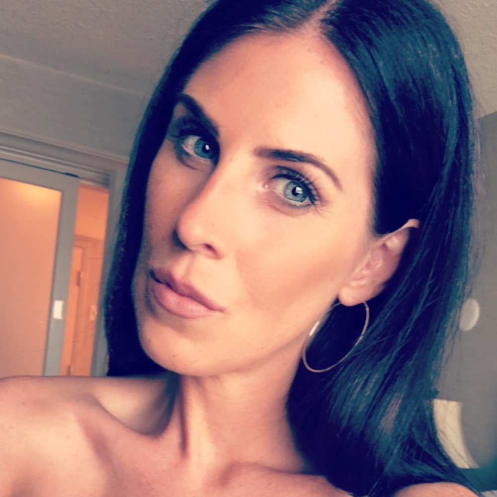 Meet your Posher, Karlie
